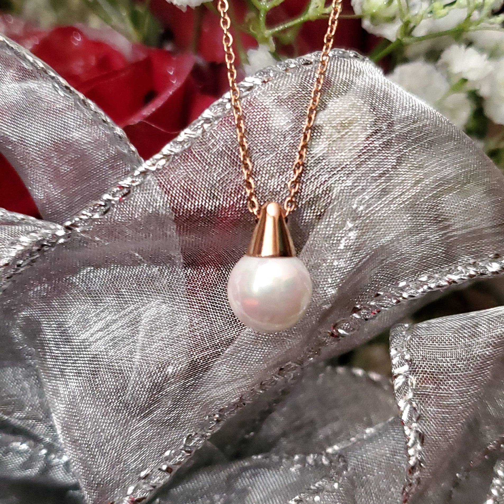 Women's Unique Stainless Steel Rose Gold Pearl Pendant Necklace